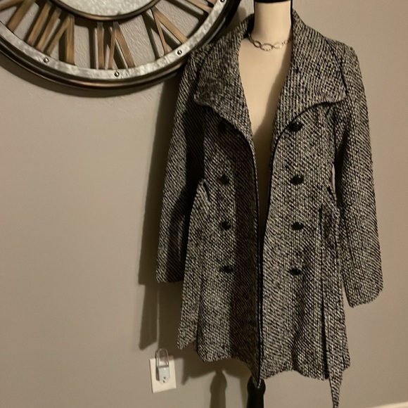 GUESS LOS ANGELES PEACOAT BELTED BLEND WOOL COAT. - Picture 7 of 11